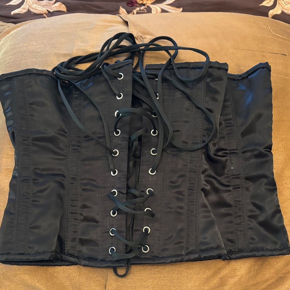 Elegant Black Lace-Up Corset Shapewear